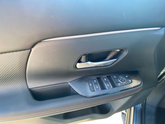 New 2026 Nissan Kicks SR FWD image 18