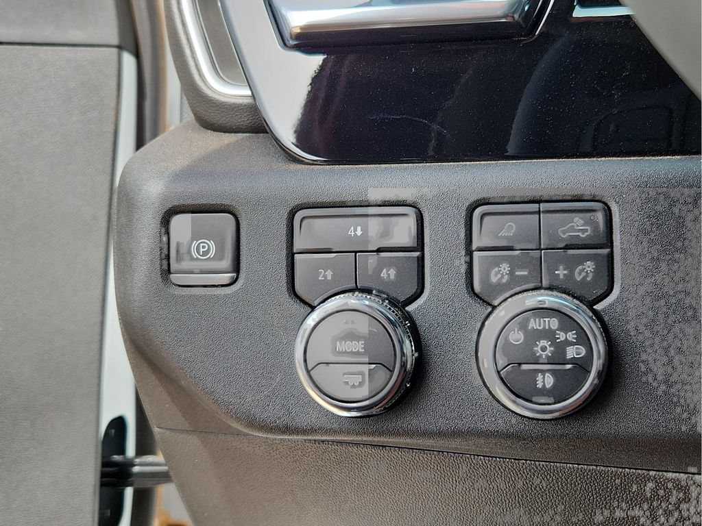 Used 2025 GMC Sierra 2500 SLE AWD/4WD image 22