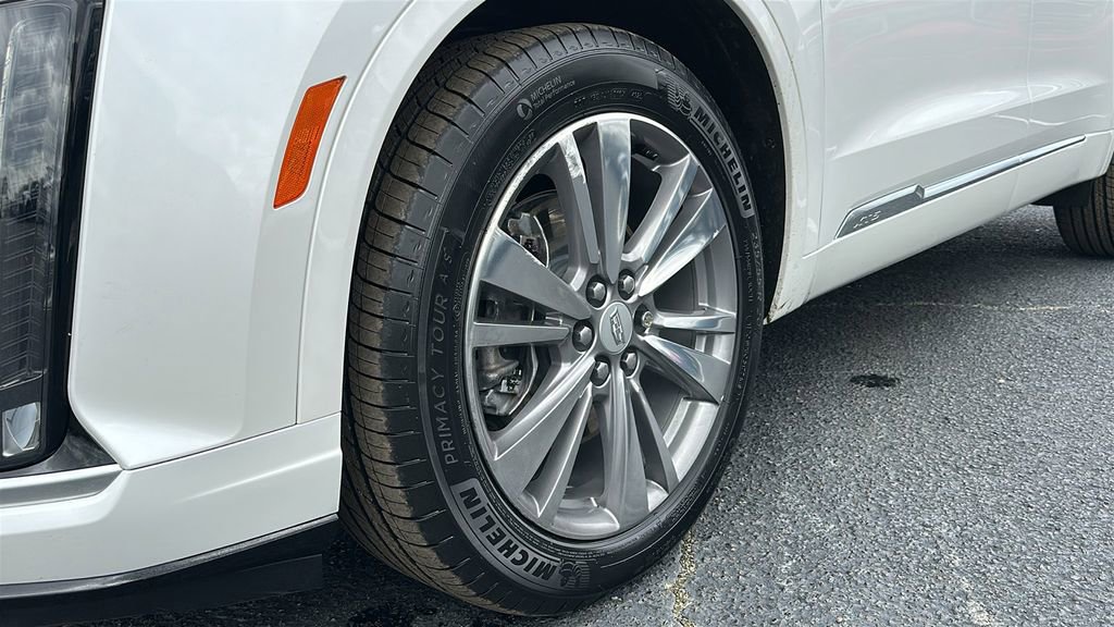 Certified 2022 Cadillac XT6 Premium Luxury image 13