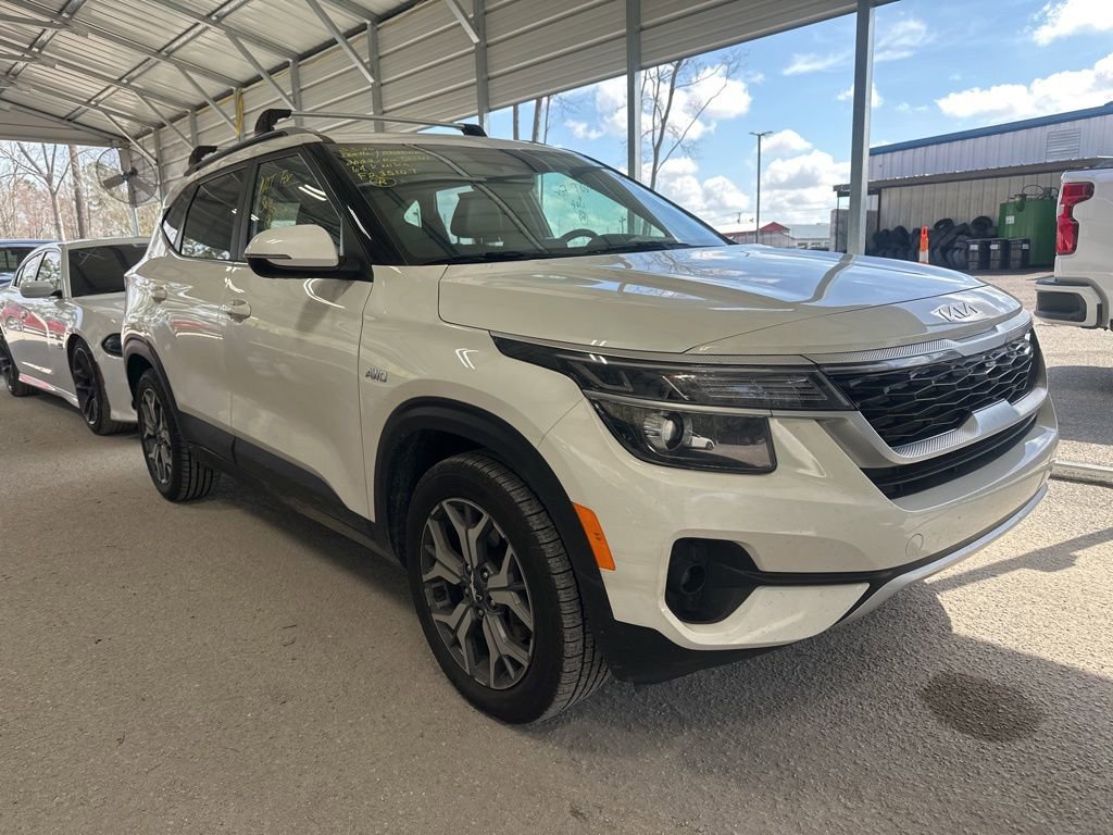 Used 2022 Kia Seltos EX image 1