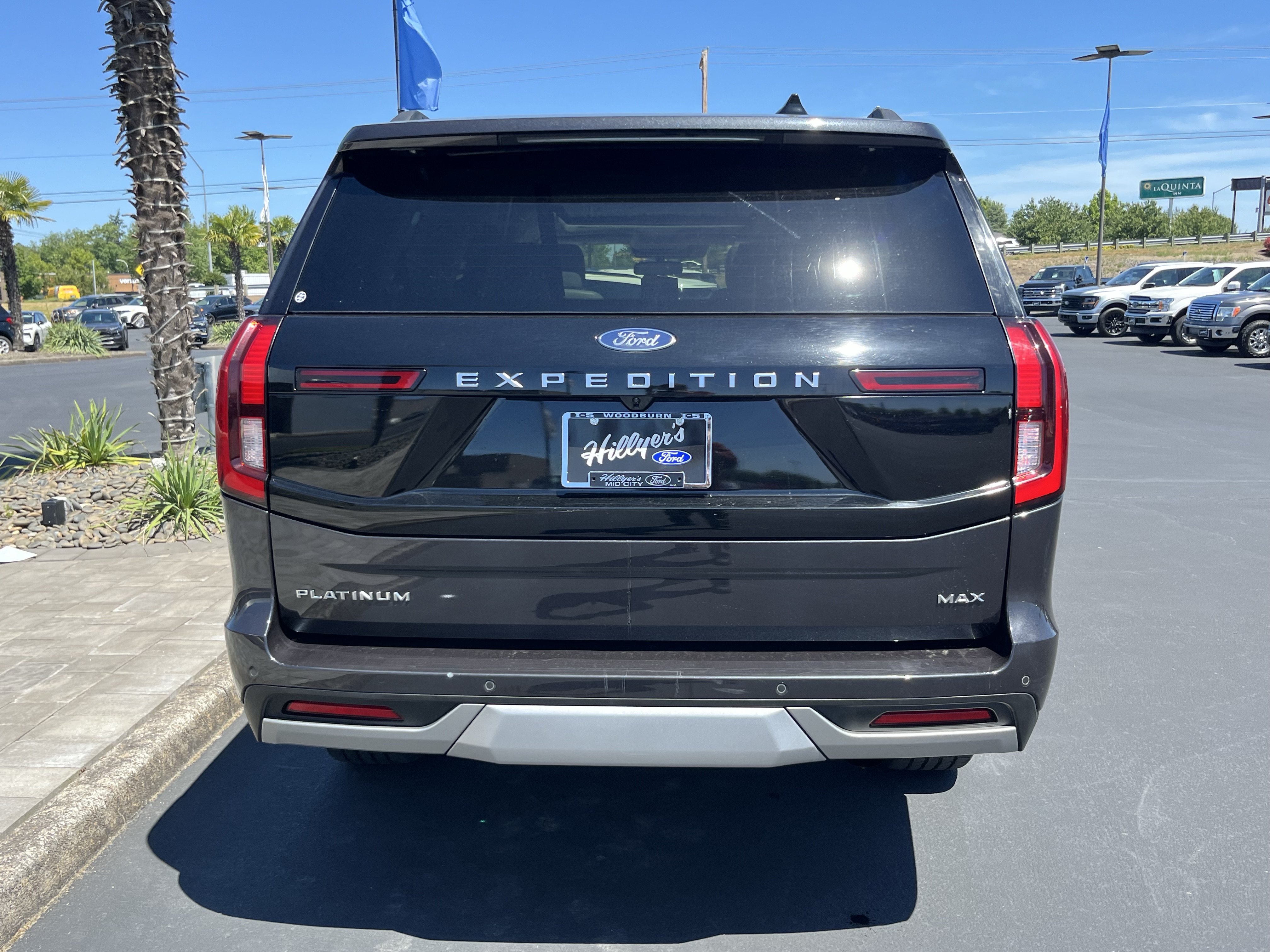 Certified 2025 Ford Expedition Max Platinum AWD/4WD image 4