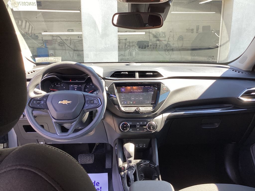 Used 2023 Chevrolet TrailBlazer LT w/ Convenience Package AWD/4WD image 23