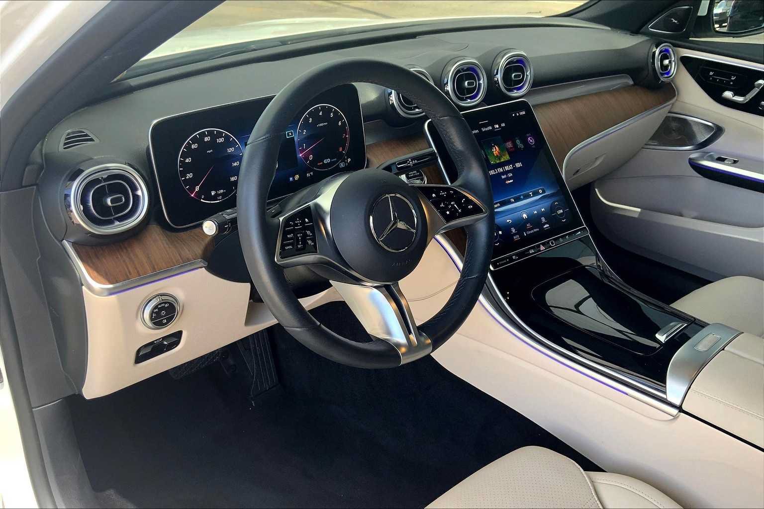 Certified 2022 Mercedes-Benz C 300 Sedan w/ Exclusive Trim Package image 17