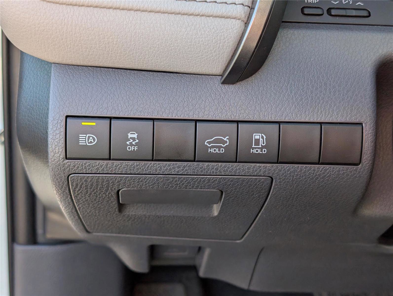 Used 2022 Toyota Camry SE image 20