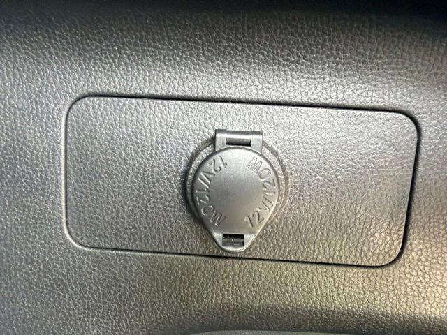 Used 2019 Toyota RAV4 XLE w/ Carpet Mat Package AWD/4WD image 11