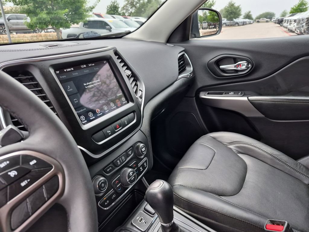 Used 2021 Jeep Cherokee Latitude Lux w/ Comfort/Convenience Group FWD image 24