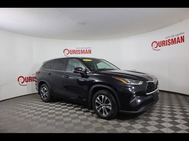 Used 2021 Toyota Highlander XLE image 12