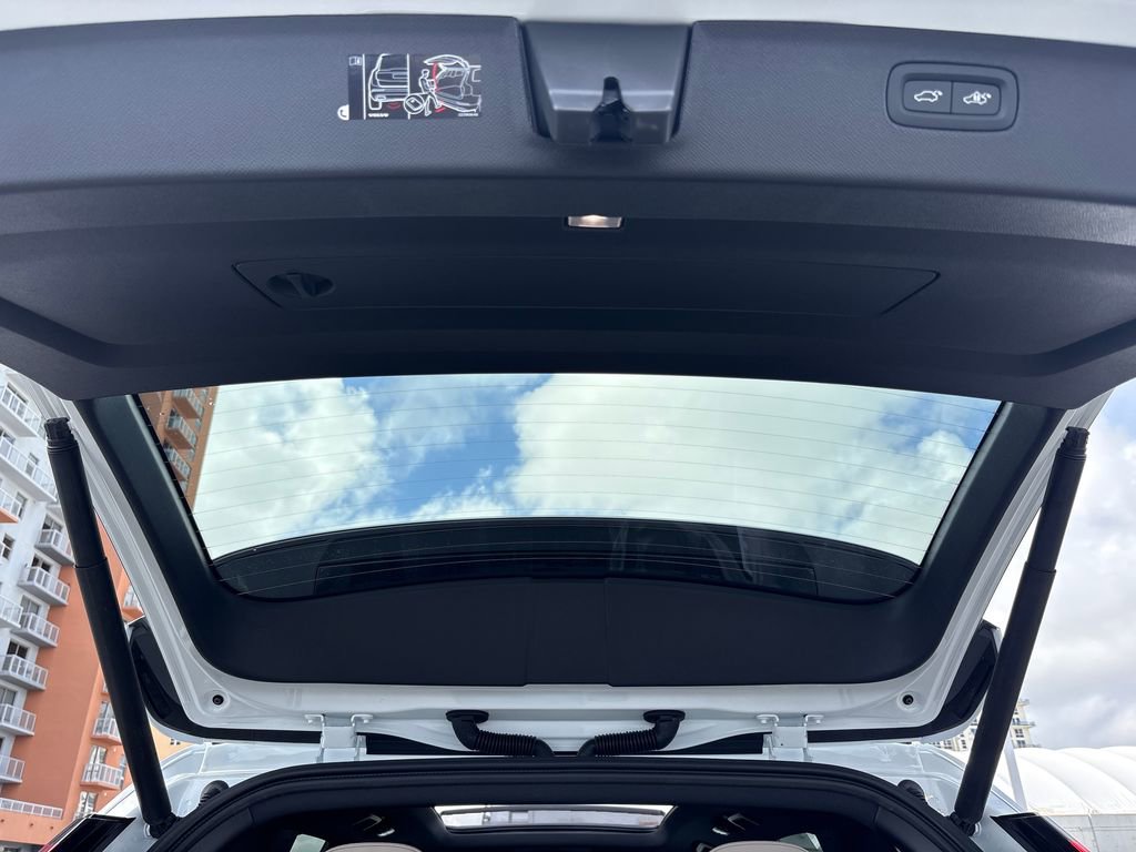 New 2026 Volvo XC90 T8 Core image 21