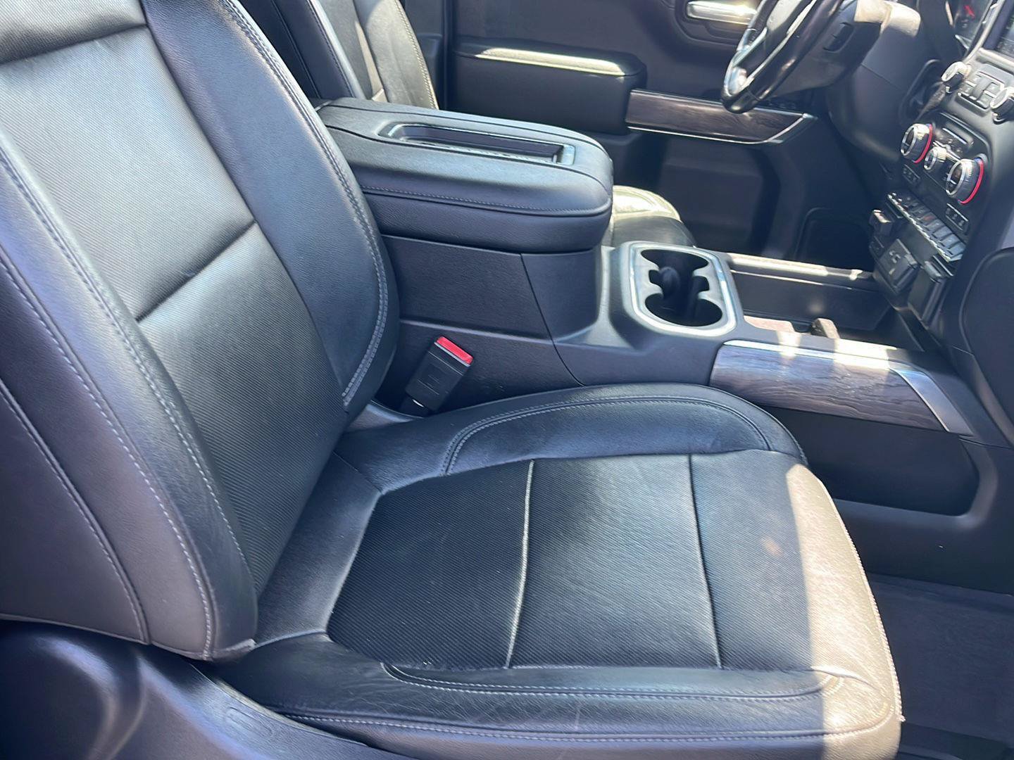 Used 2019 Chevrolet Silverado 1500 LTZ w/ LTZ Plus Package AWD/4WD image 27