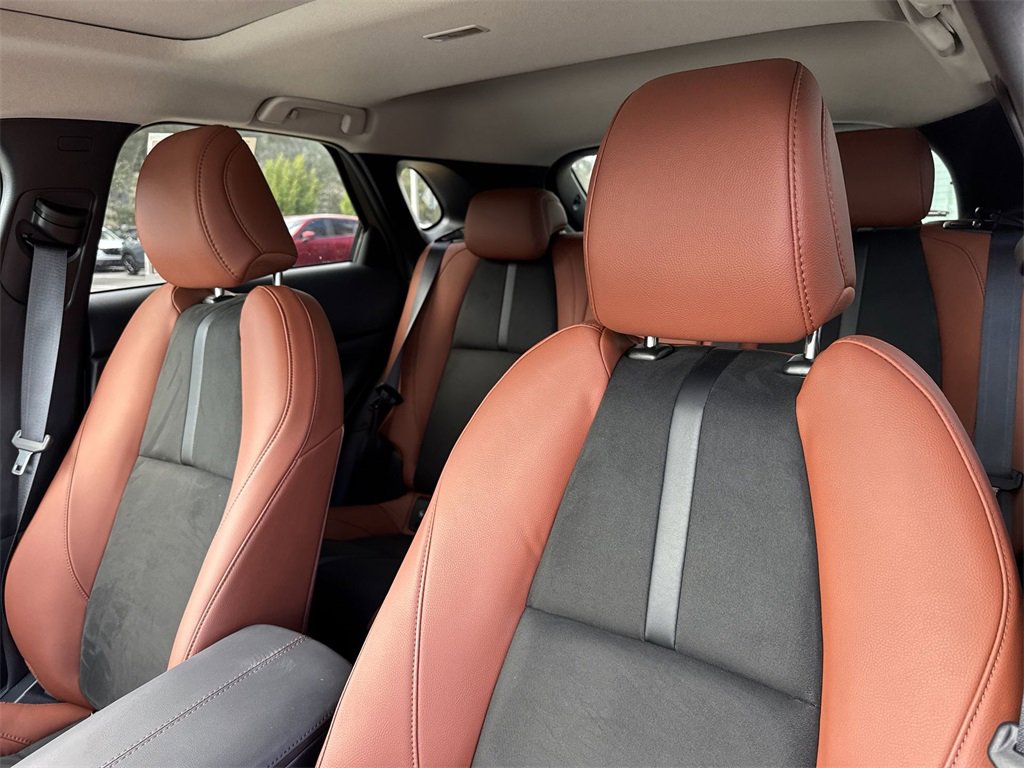 New 2024 MAZDA CX-30 Carbon image 43