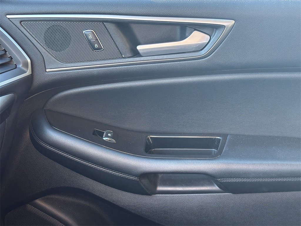 Certified 2017 Ford Edge SEL w/ Equipment Group 201A image 37