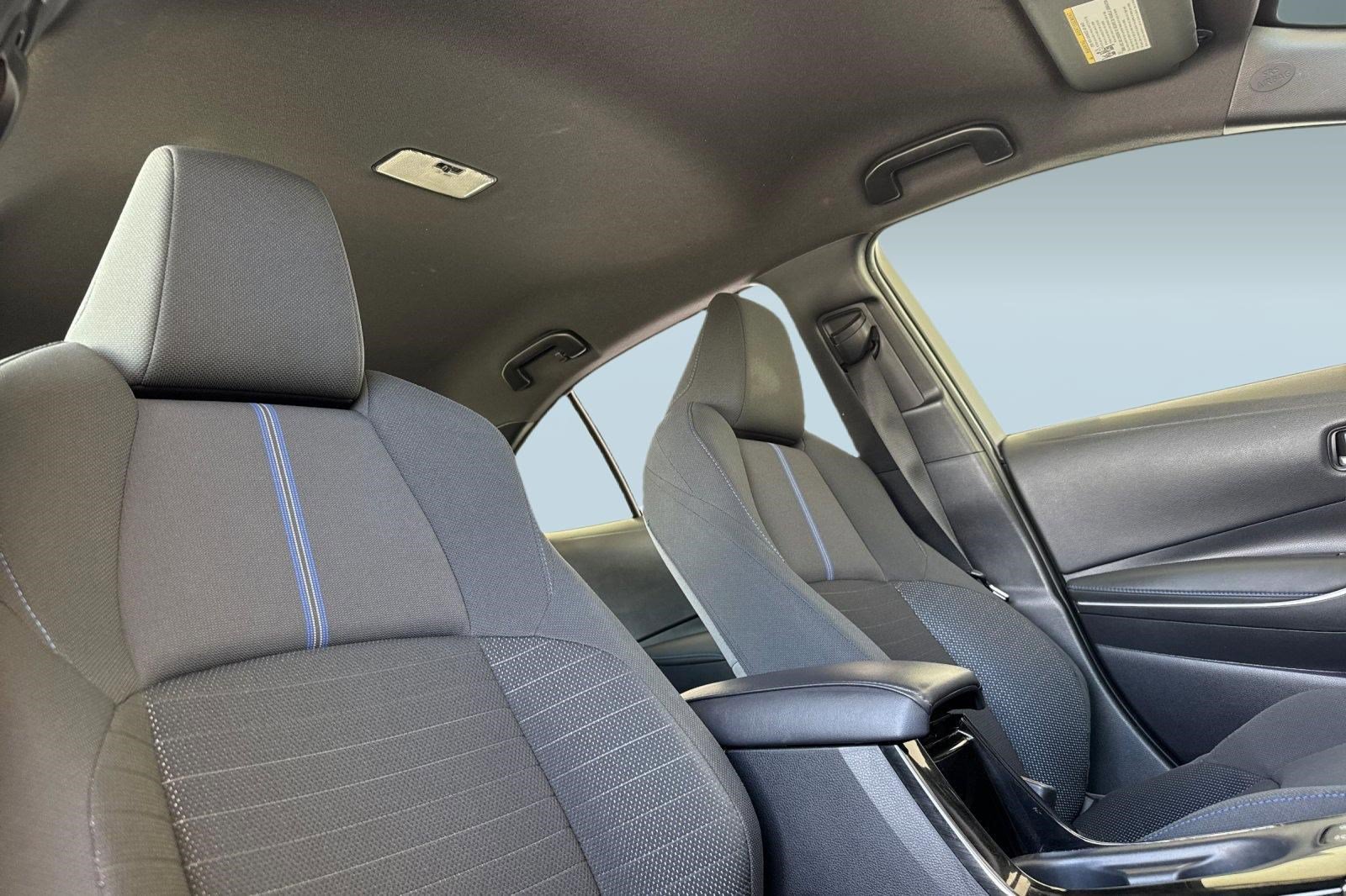 Used 2021 Toyota Corolla SE w/ Carpet Mat Package (TMS) FWD image 26