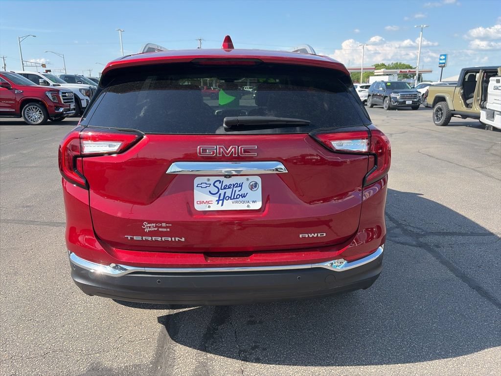 Used 2024 GMC Terrain SLT AWD/4WD image 6
