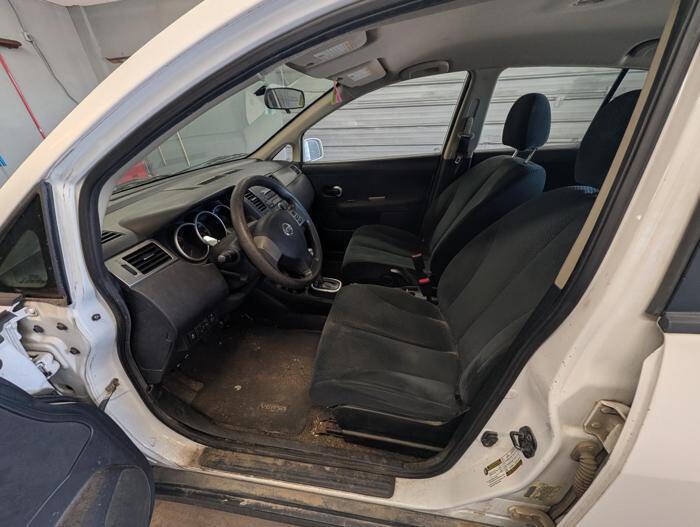 Used 2012 Nissan Versa 1.8 S w/ Plus Pkg FWD image 21
