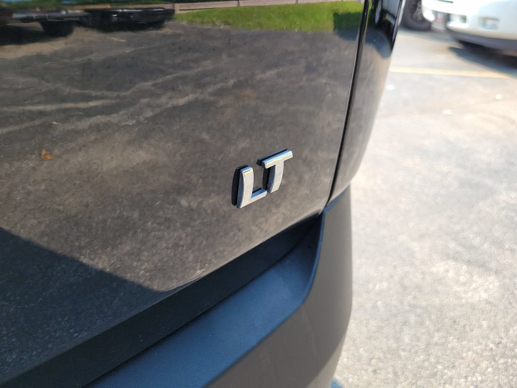 Used 2022 Chevrolet Traverse LT FWD image 9