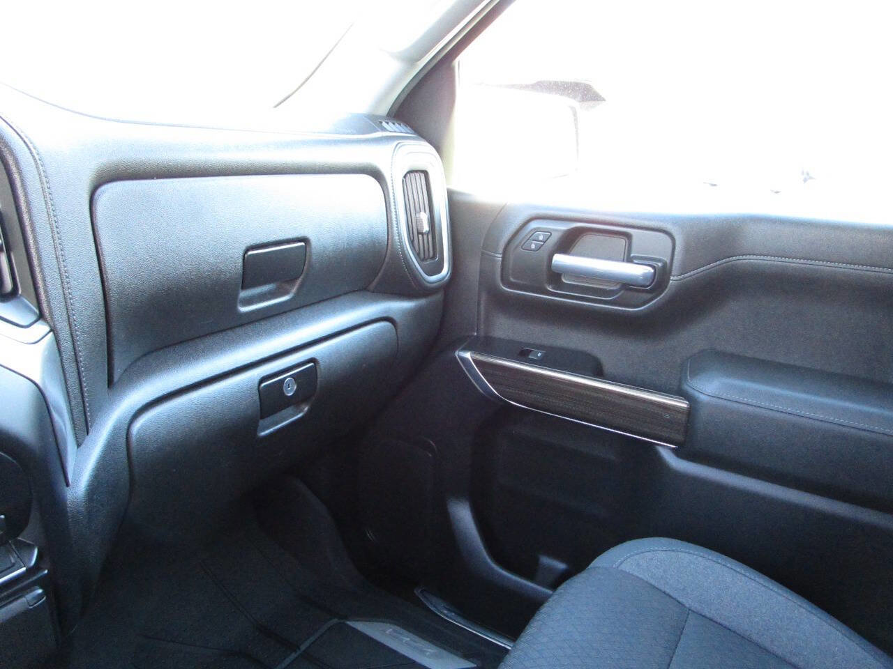 Used 2019 Chevrolet Silverado 1500 LT w/ All-Star Edition image 12