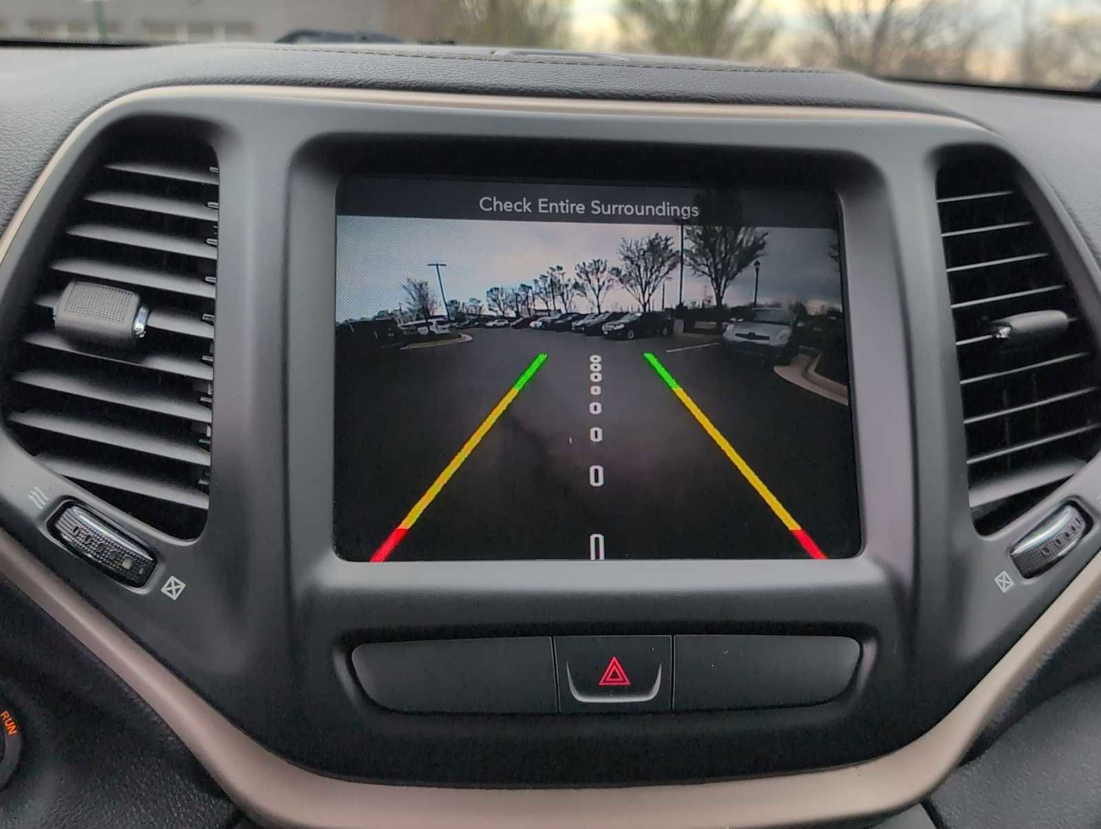 Used 2015 Jeep Cherokee Limited w/ Luxury Group image 29