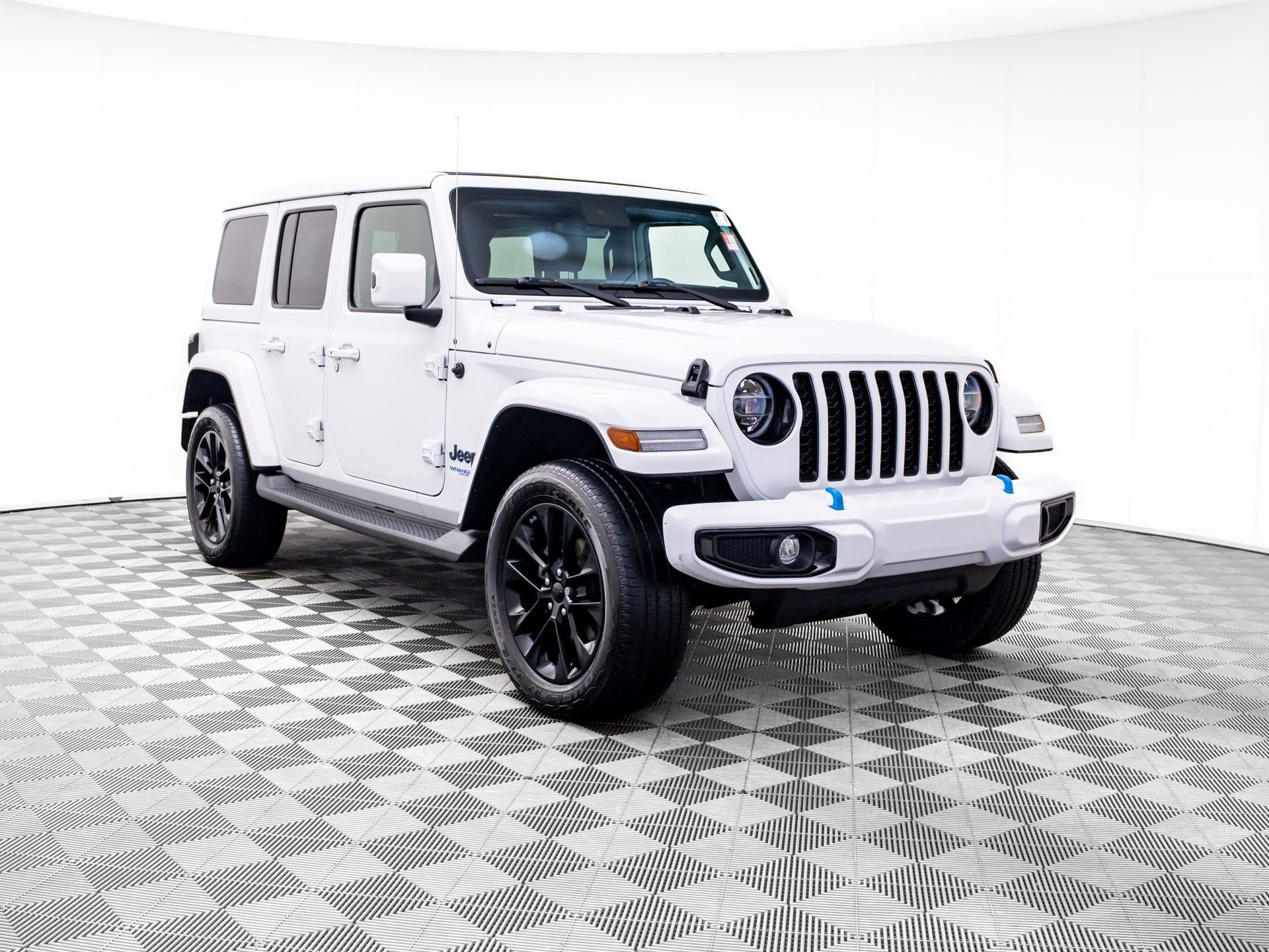 Used 2021 Jeep Wrangler Unlimited Sahara image 7