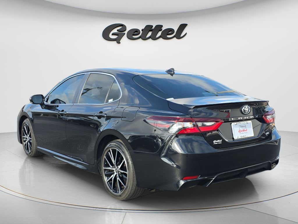 Used 2024 Toyota Camry SE FWD image 7