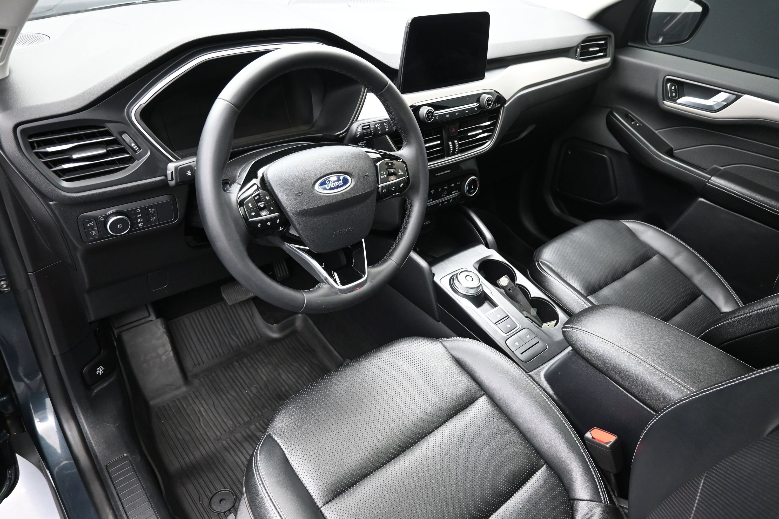 Used 2022 Ford Escape SEL w/ Technology Package FWD image 22