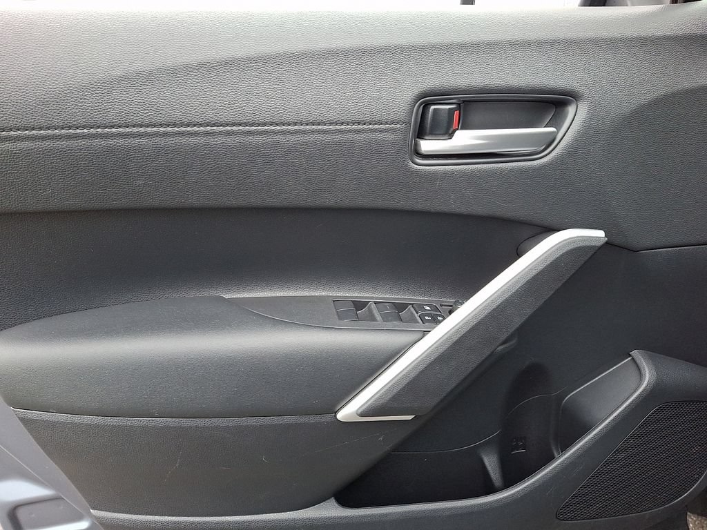 Certified 2025 Toyota Corolla Cross XLE FWD image 13