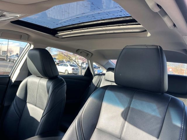 Used 2016 Toyota Avalon XLE Premium image 32