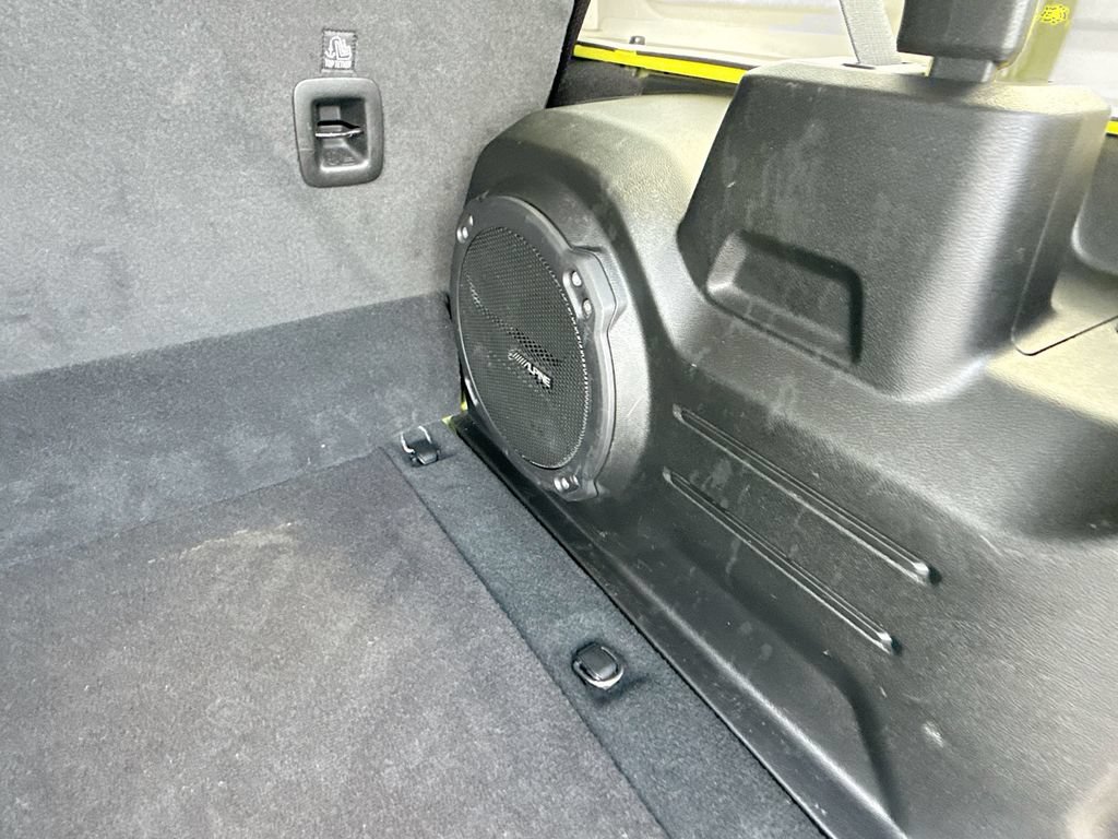 Used 2023 Jeep Wrangler Unlimited w/ Cold Weather Group AWD/4WD image 31