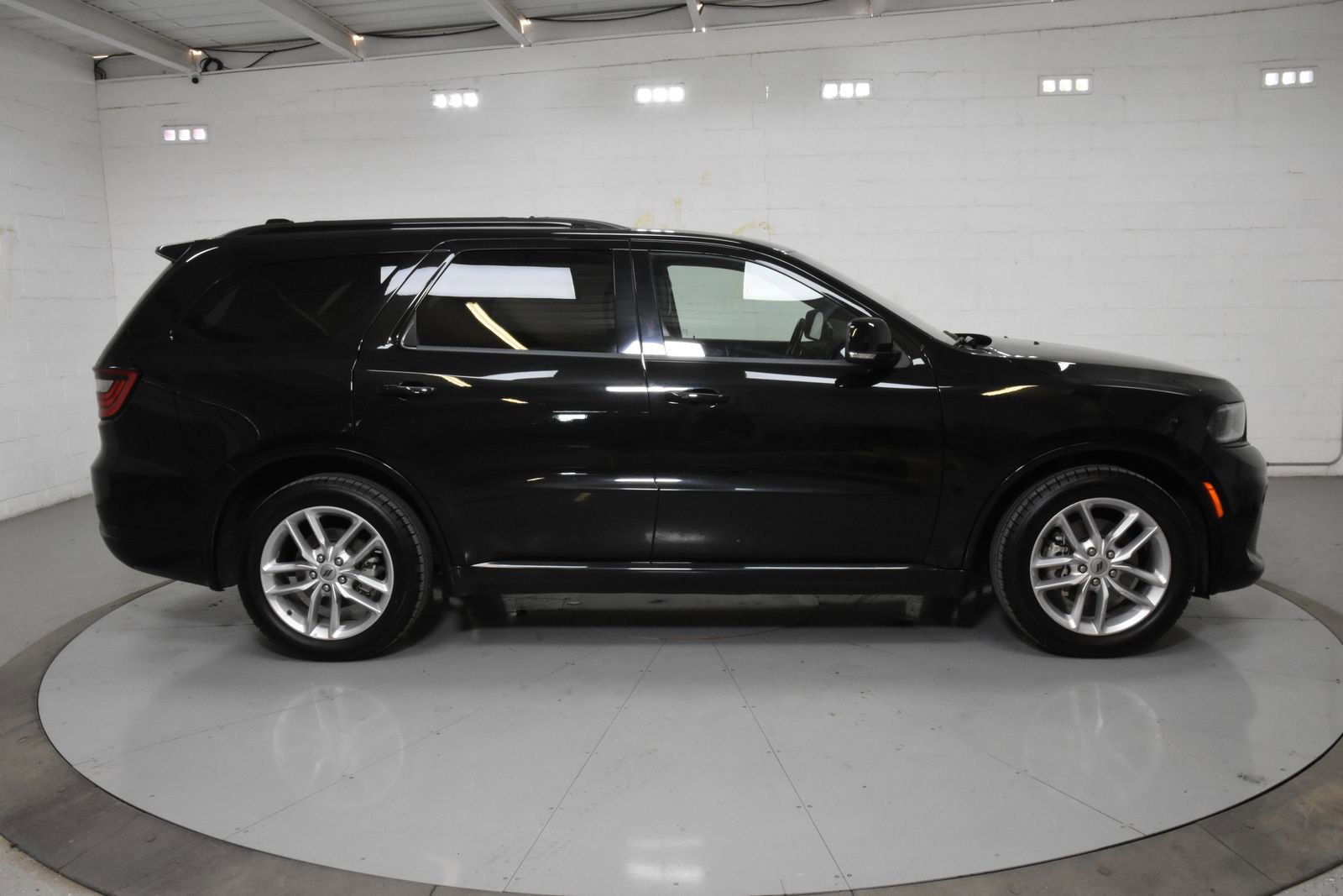 Used 2023 Dodge Durango GT RWD image 5