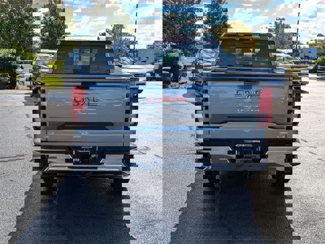 New 2026 GMC Sierra 1500 SLE w/ Preferred Package image 4
