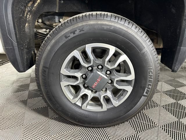 Used 2022 GMC Sierra 3500 AT4 AWD/4WD image 6