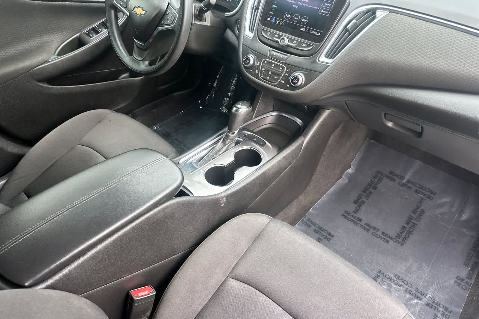 Used 2020 Chevrolet Malibu LT FWD image 16