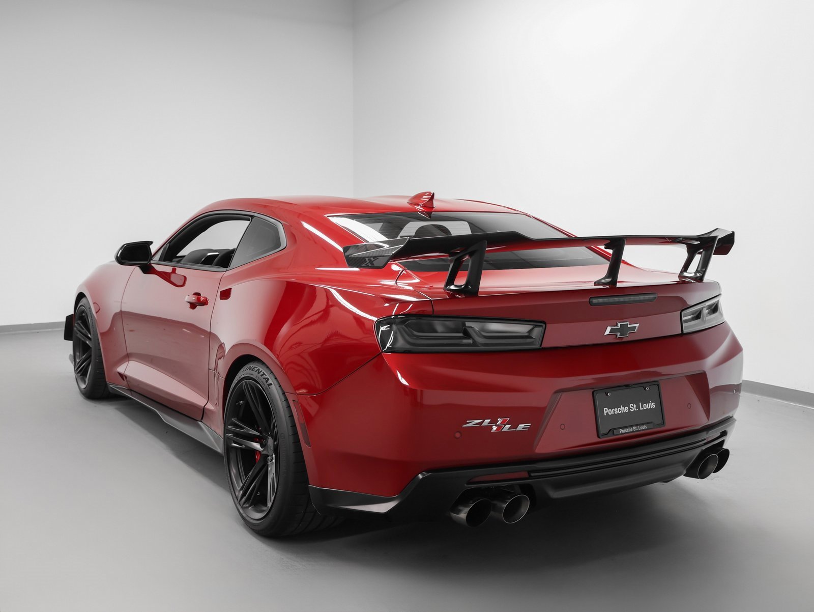 Used 2018 Chevrolet Camaro ZL1 image 3