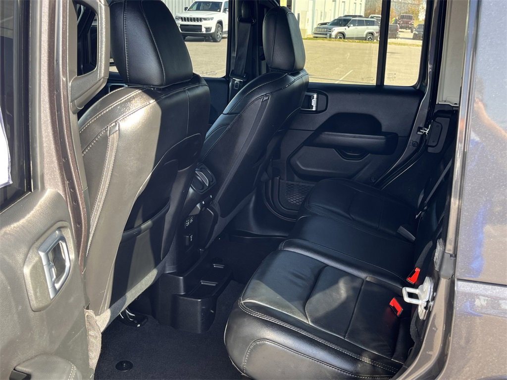 Used 2021 Jeep Wrangler Unlimited Sahara image 18