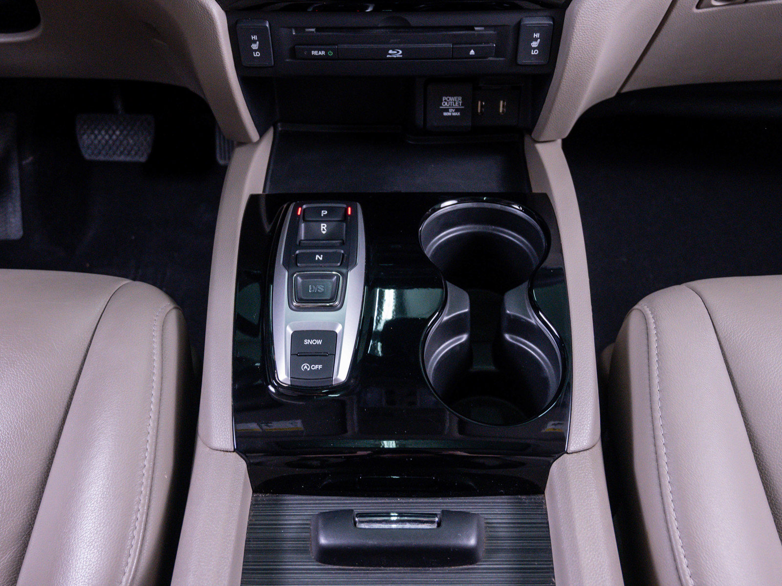 Used 2018 Honda Pilot Touring image 30