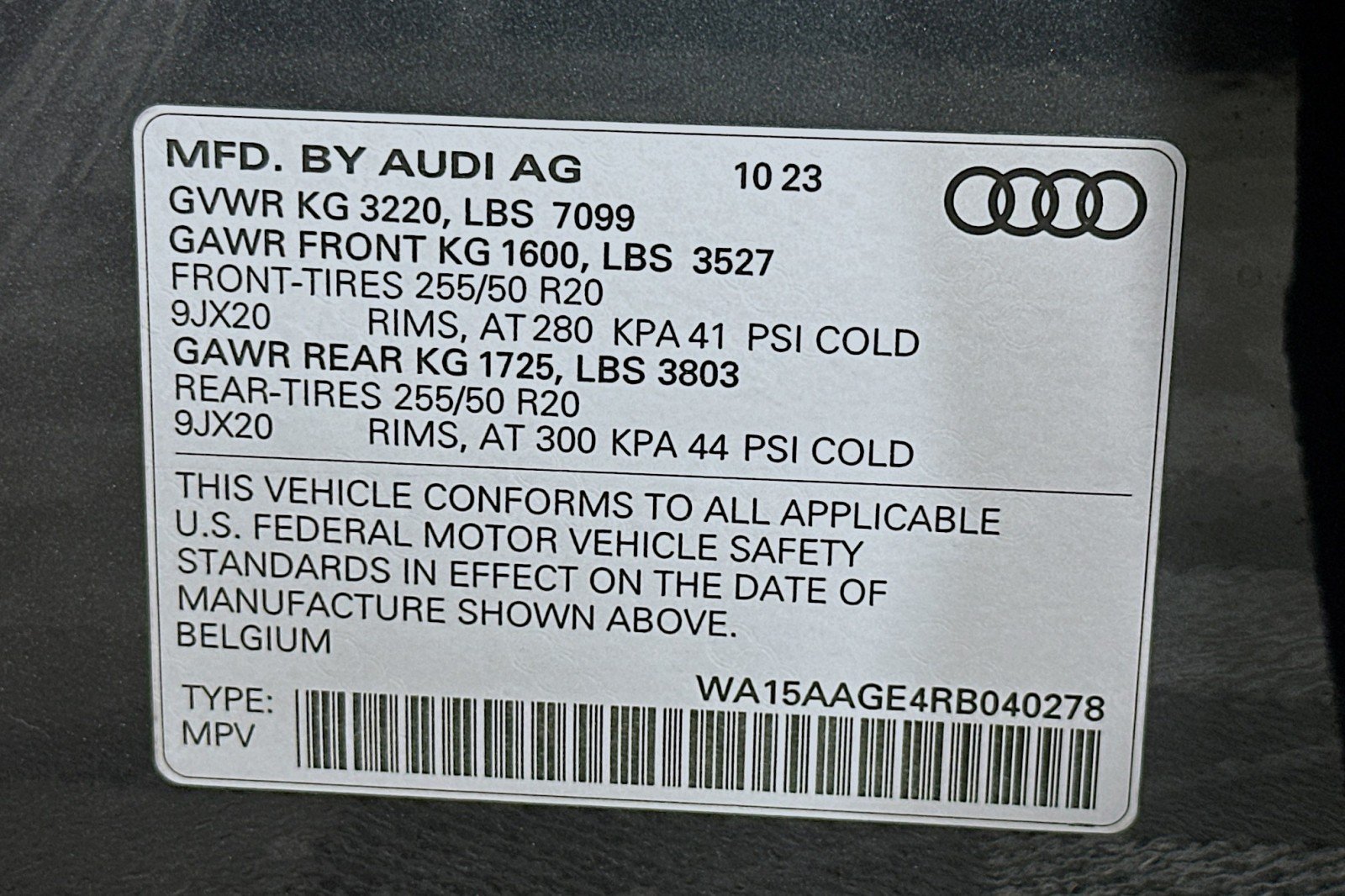 Used 2024 Audi Q8 e-tron Premium Plus w/ Premium Plus Package AWD/4WD image 24