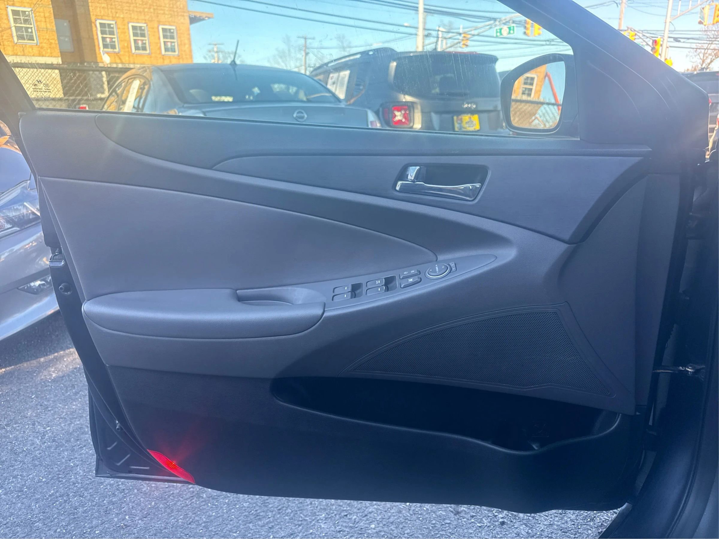 Used 2013 Hyundai Sonata SE image 21