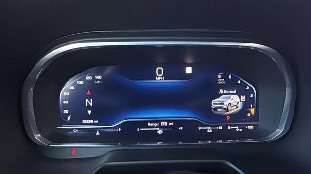 Used 2023 Chevrolet Suburban RST w/ Sport Performance Package image 12