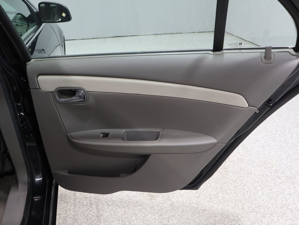 Used 2010 Chevrolet Malibu LS image 21