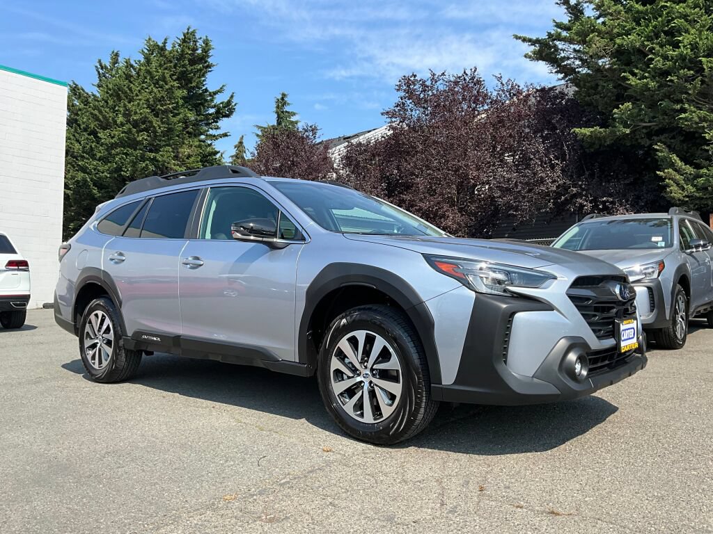 Certified 2024 Subaru Outback Premium AWD/4WD image 3
