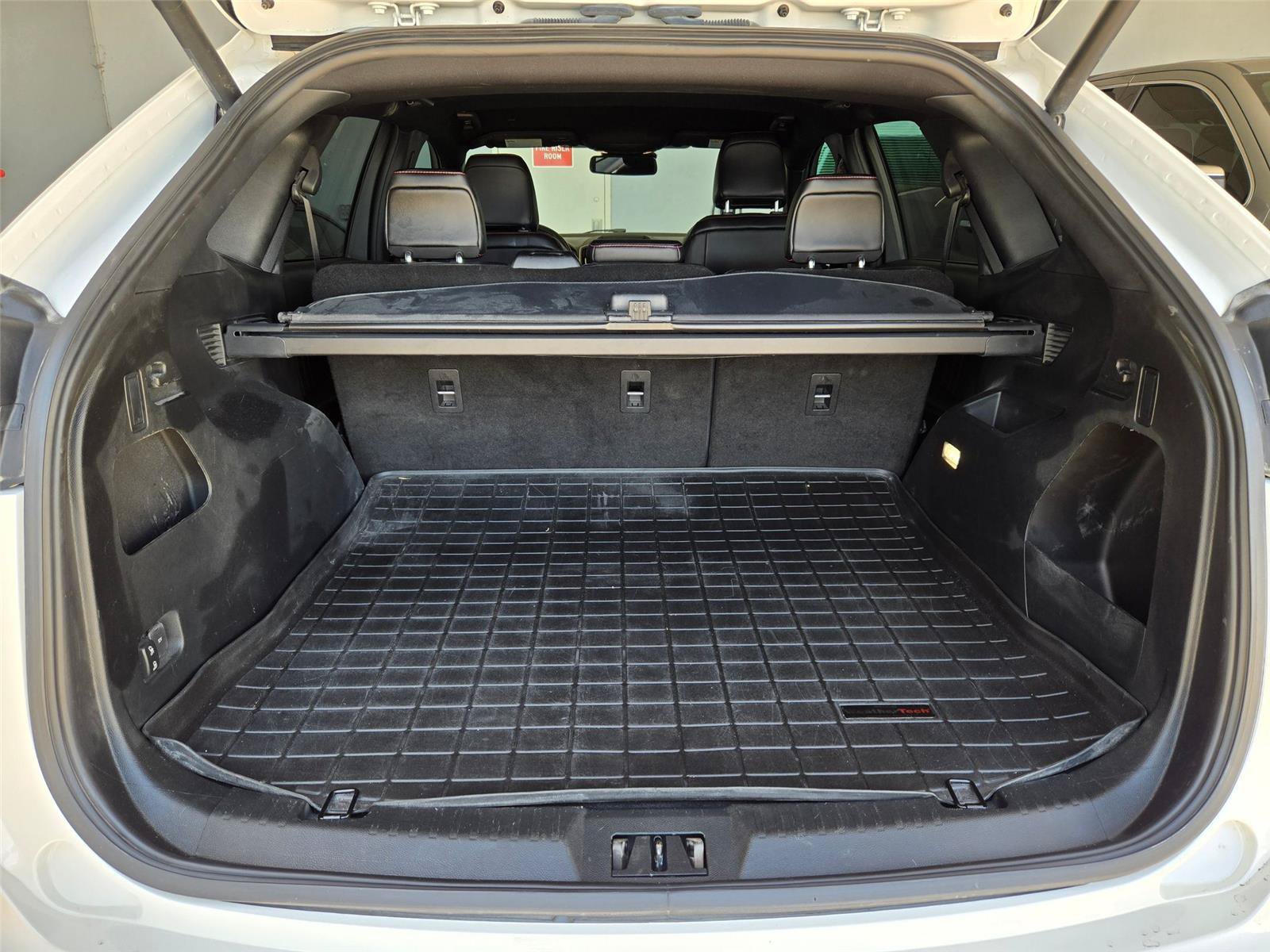 Used 2023 Ford Edge ST-Line AWD/4WD image 28