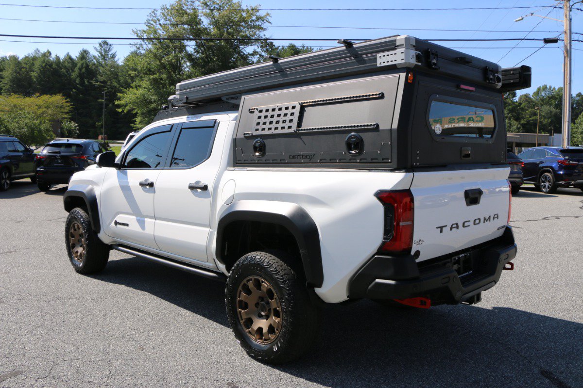 Used 2024 Toyota Tacoma 4x4 Double Cab Hybrid image 3