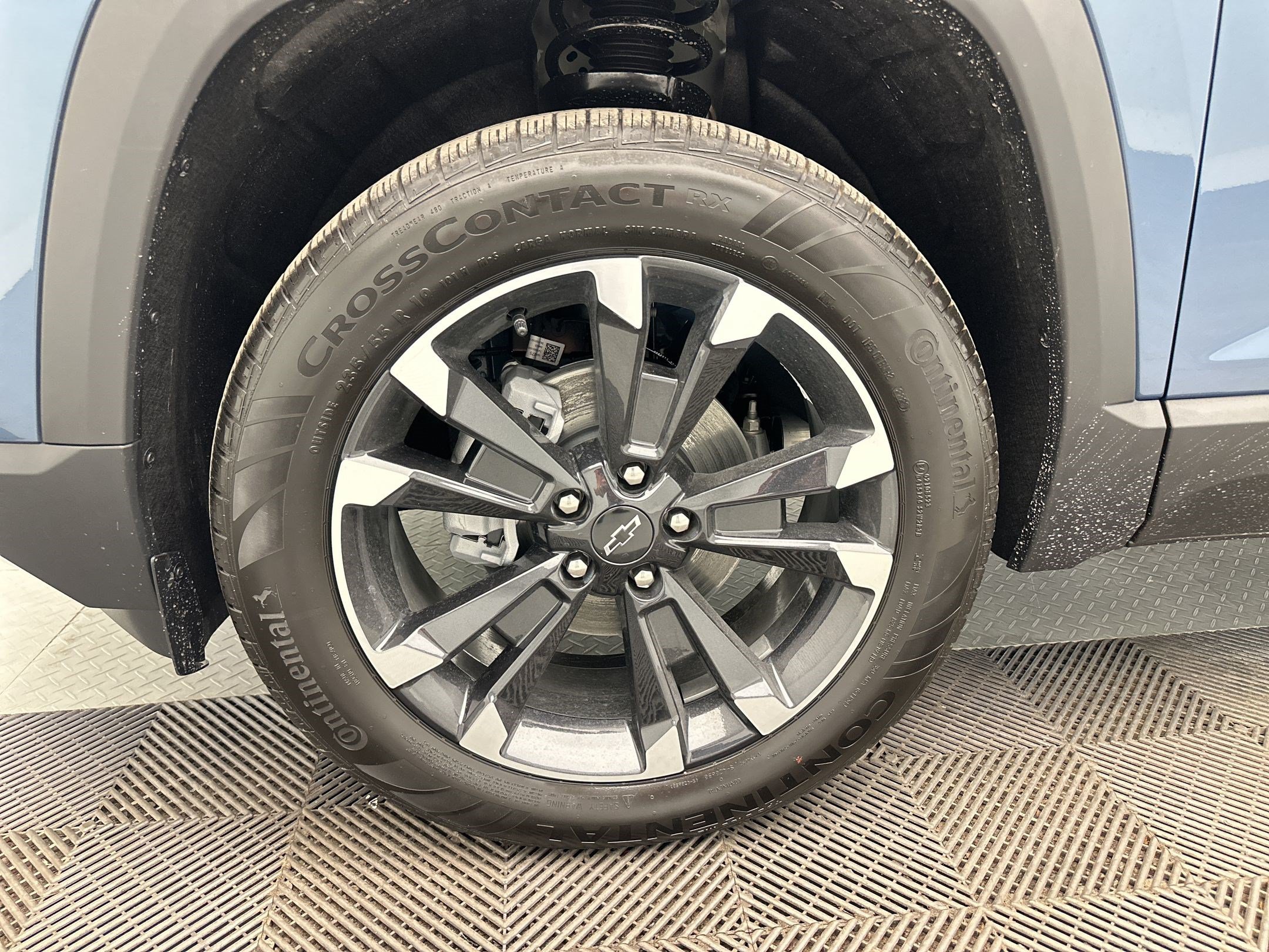 New 2027 Chevrolet Equinox RS w/ LPO, Floor Liner Package AWD/4WD image 12
