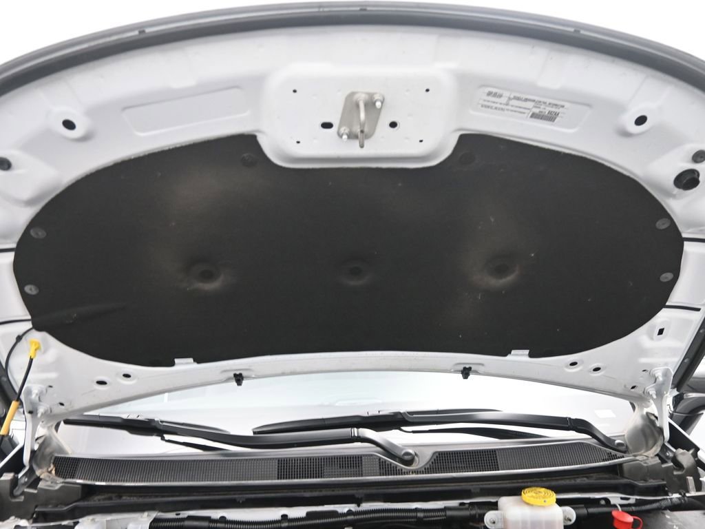 Used 2025 Chrysler Pacifica Select w/ Uconnect Theater Family Group image 21