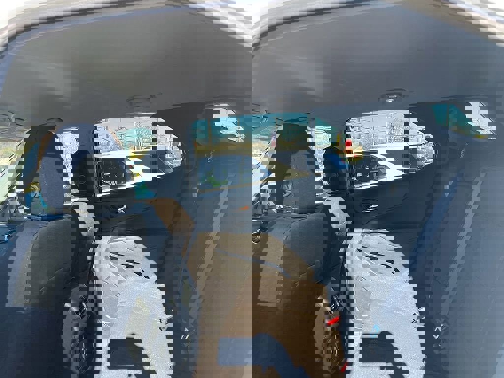 Used 2023 Chevrolet Equinox LT image 46