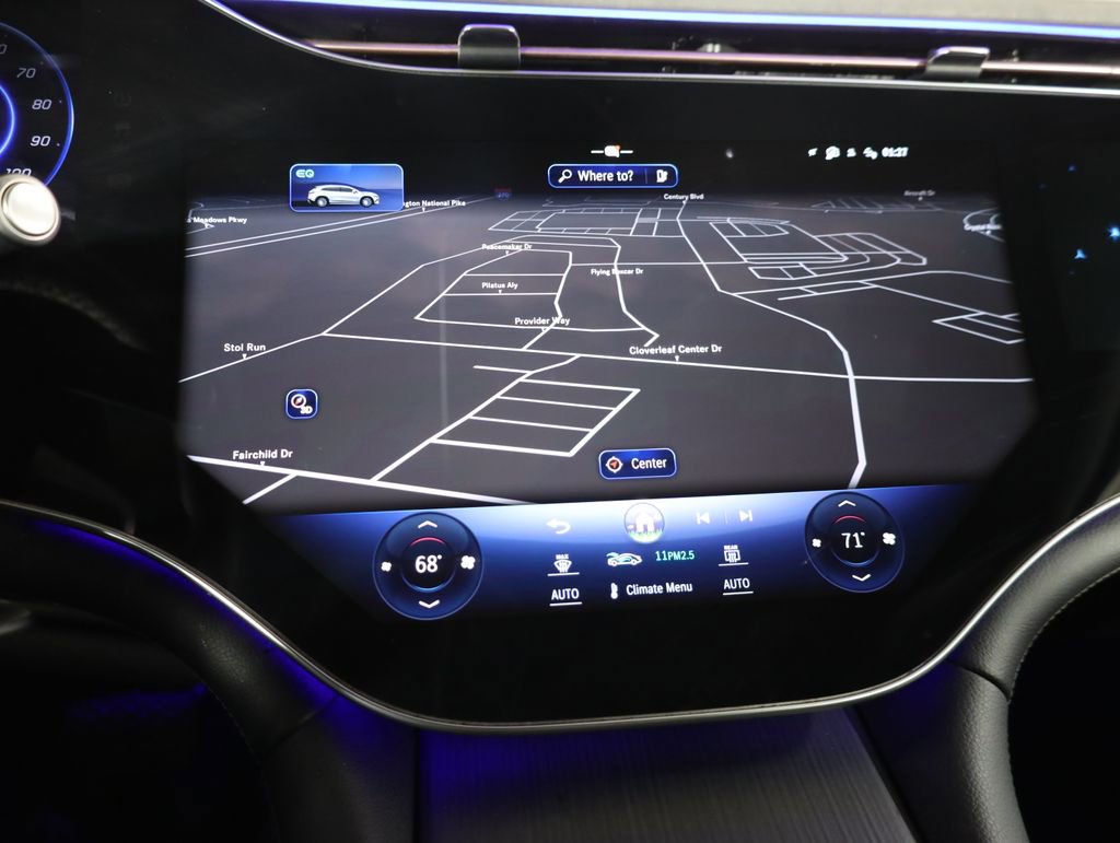 Used 2023 Mercedes-Benz EQS 580 4MATIC SUV w/ Exclusive Trim Package image 19