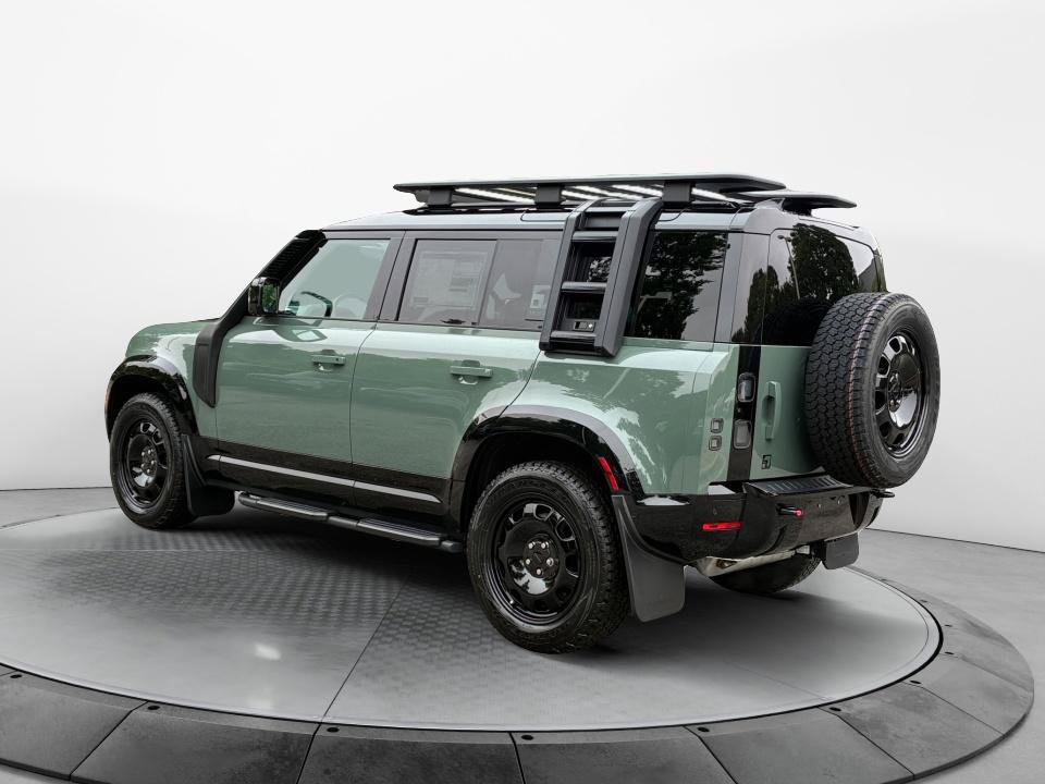 New 2026 Land Rover Defender 110 Trophy Edition AWD/4WD image 5