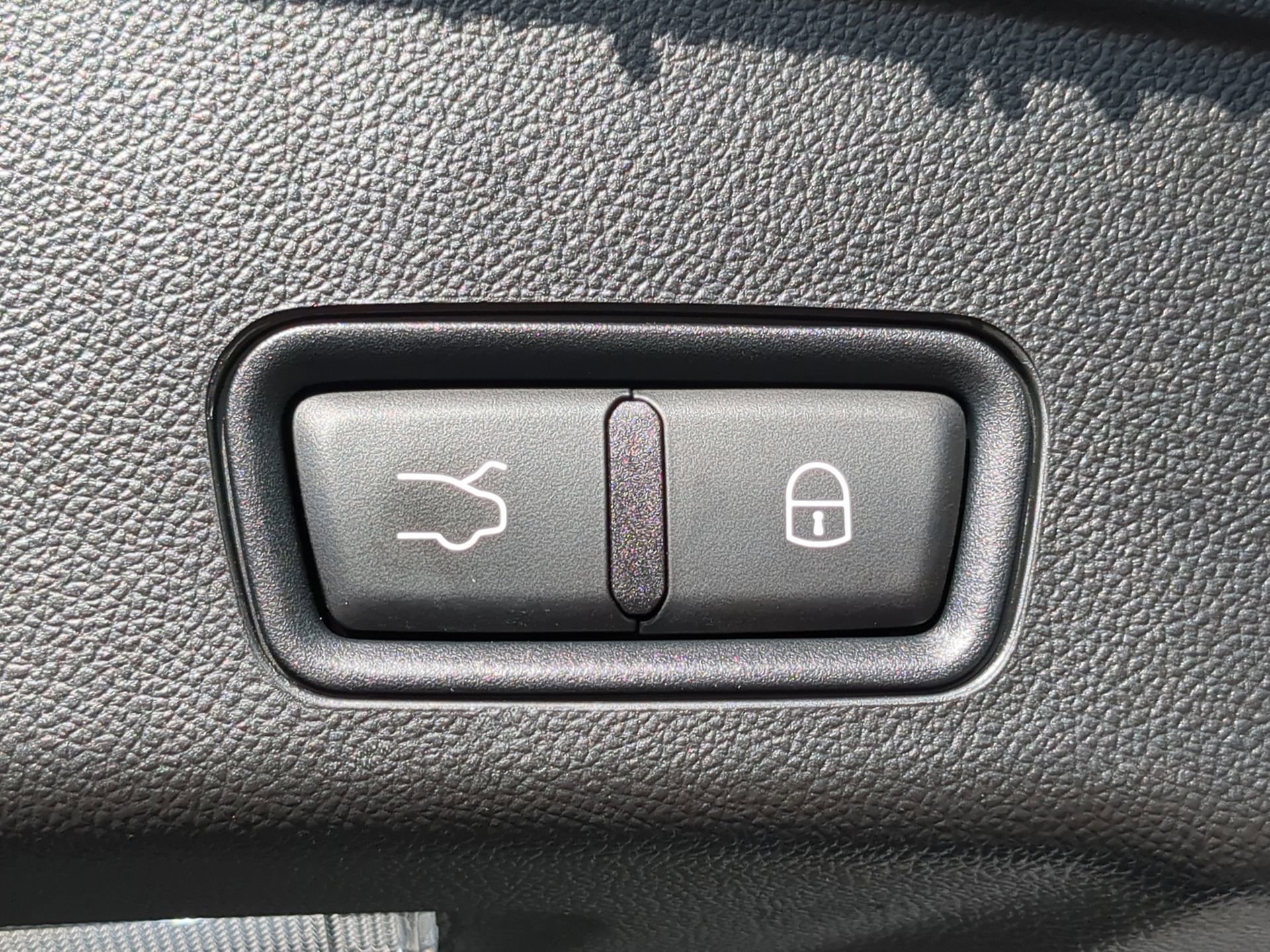 Used 2025 Maserati Grecale Modena AWD/4WD image 40