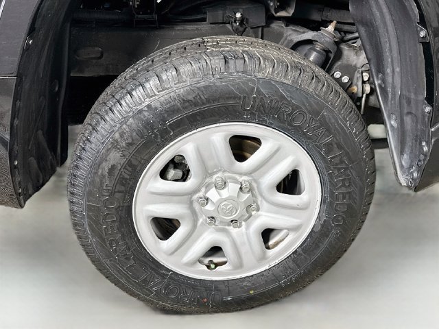 Used 2025 Toyota Tundra SR w/ SR Tow Package AWD/4WD image 32