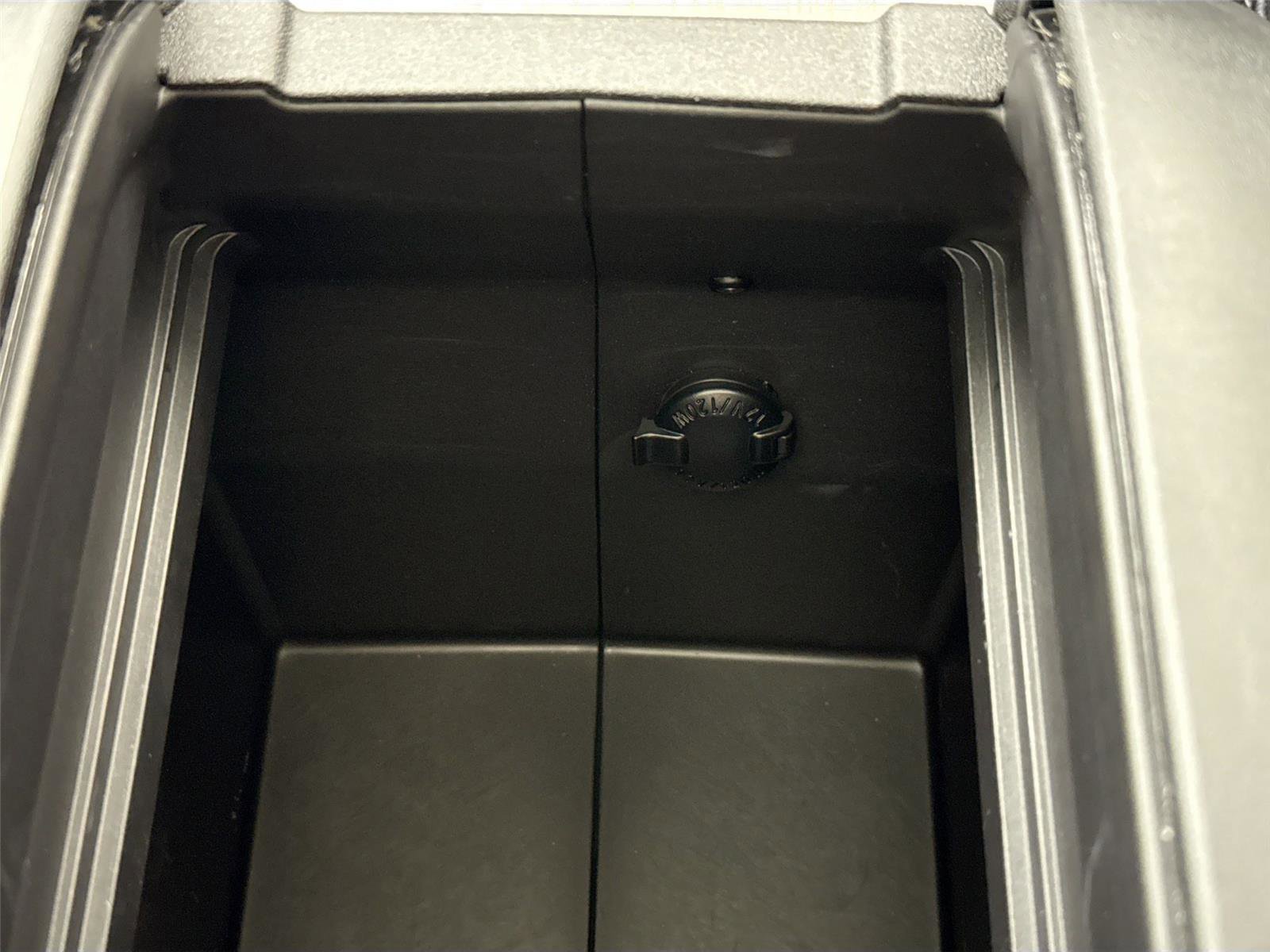 Certified 2025 Toyota Highlander Platinum image 37