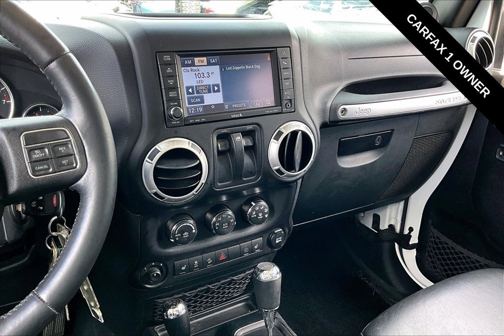 Used 2014 Jeep Wrangler Rubicon w/ Power Convenience Group AWD/4WD image 12